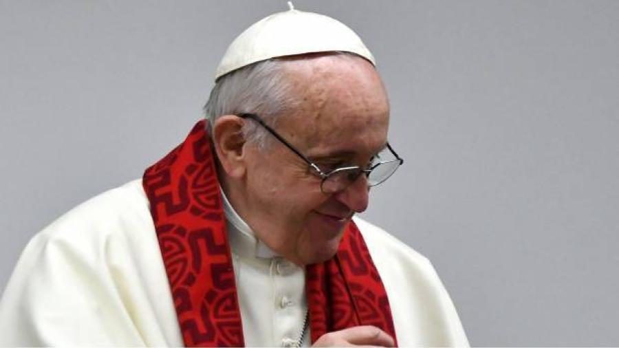 Papa Francisco condena a hombres que contratan servicios sexuales