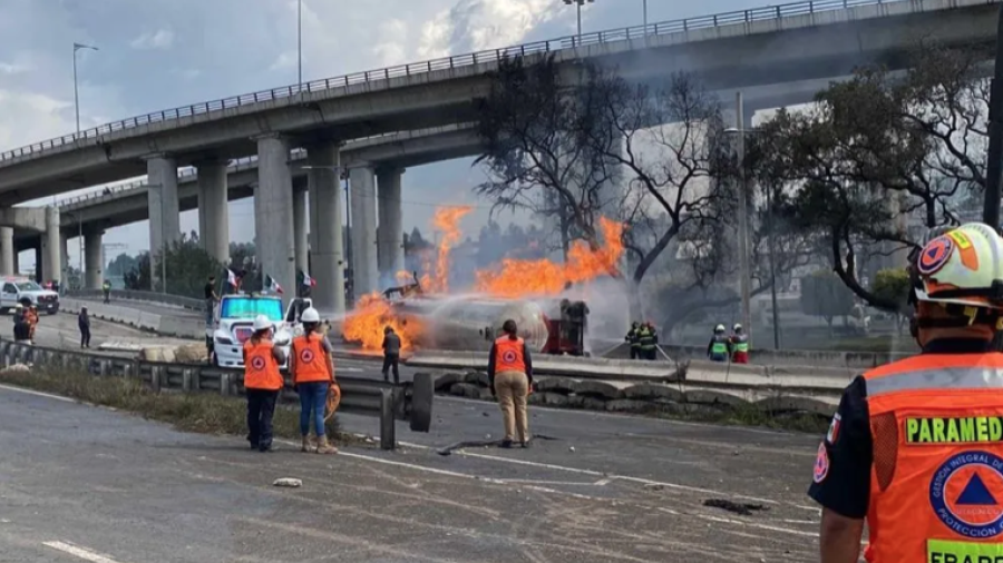 Explosión de pipa en Iztapalapa deja 57 heridos y provoca cierre de vialidades