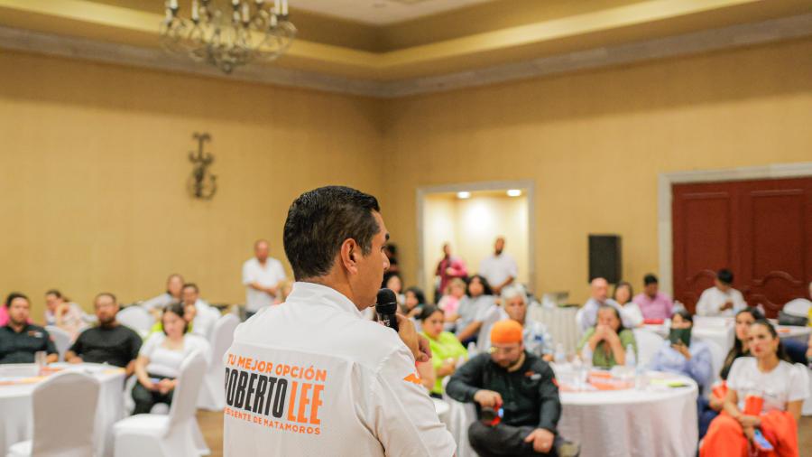 Roberto Lee, asistió a la Consulta Ciudadana donde escuchó y compartió sus propuestas para el futuro de Matamoros 