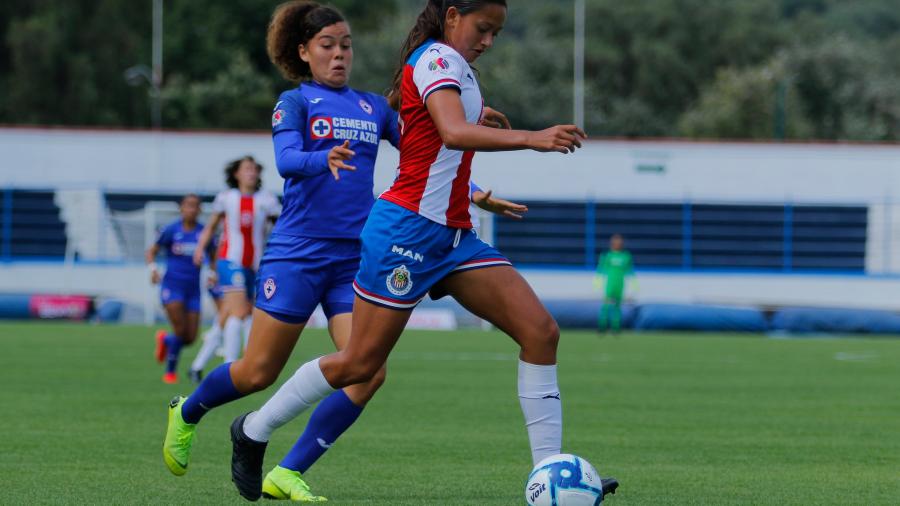 Cruz Azul Femenil rescata empate contra Chivas 