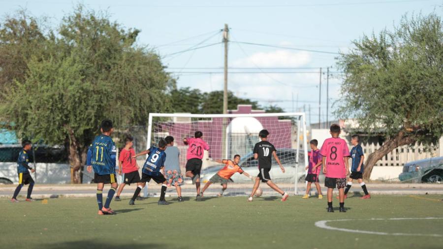 Acuerdan Gobierno Municipal y sociedad civil conservar espacios deportivos en buenas condiciones 