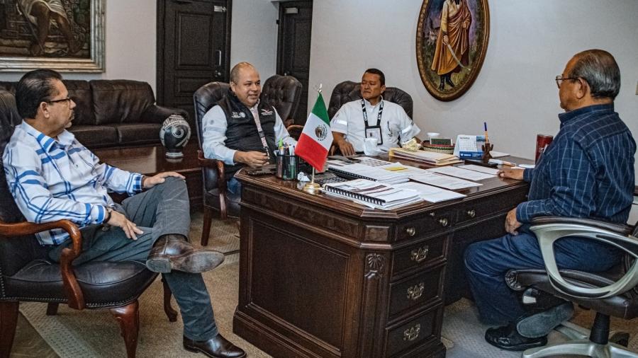 Ante la próxima visita de AMLO, se reunieron autoridades municipales y funcionarios del Puente Internacional