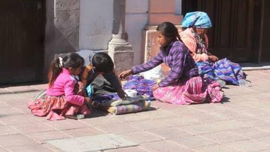 Maestra es galardonada por crear laboratorio móvil
