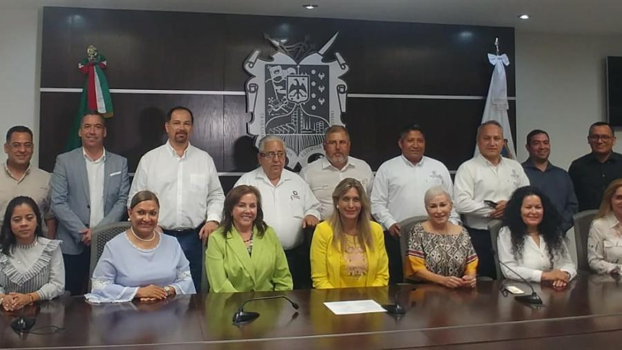 Presentan al Comité verificador del Cambio-Recepción