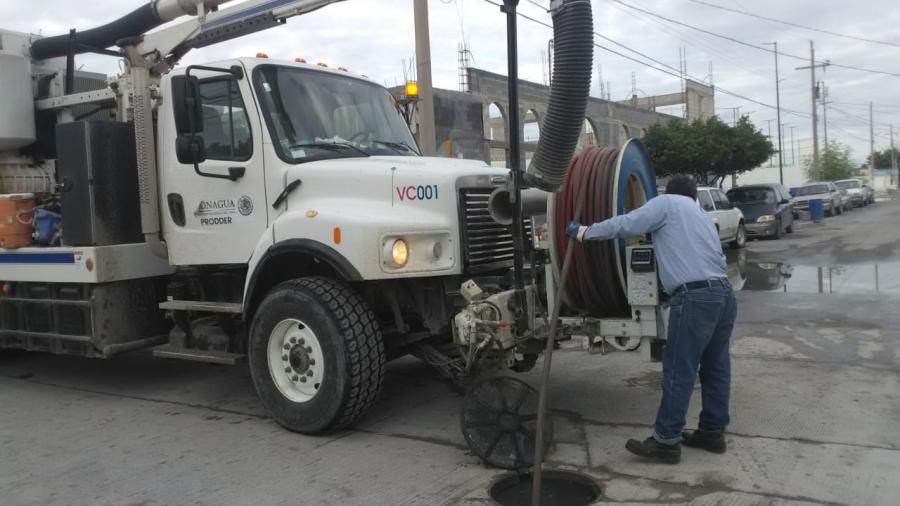 Con sondeo de líneas de drenaje mejor servicio y salud pública