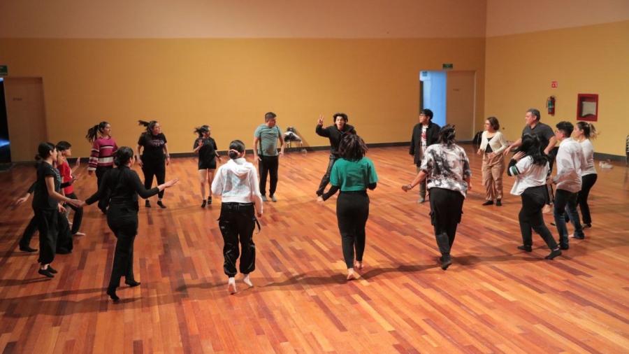 Brinda Gobierno de Municipio clases de danza gratuita a jóvenes neolaredenses
