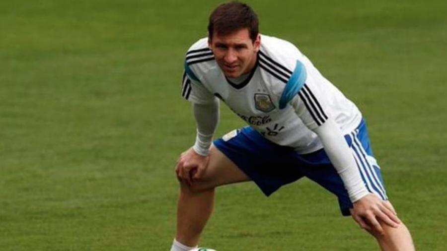 Messi ya entrena con Argentina para preparar el partido contra Chile