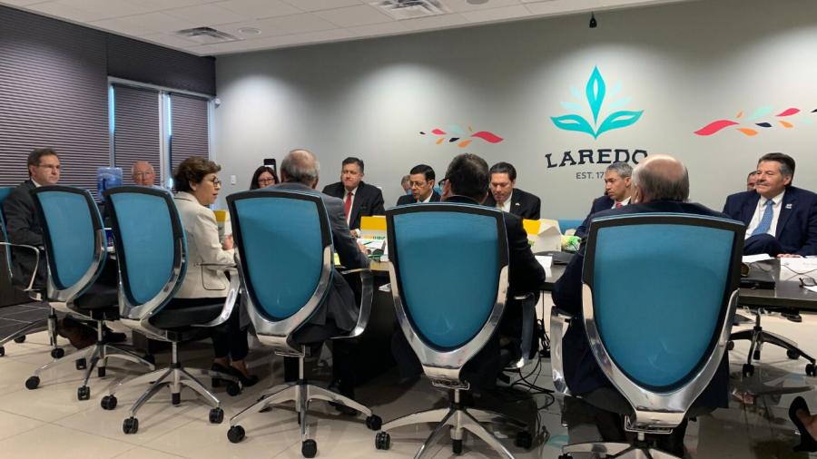 AADNL expone el proyecto de la Plataforma Logística Laredos y del Puente 4/5 a Embajadores de México y EU