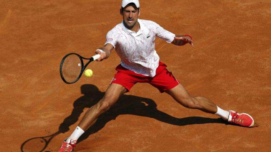Novak Djokovic debuta con triunfo en Roma