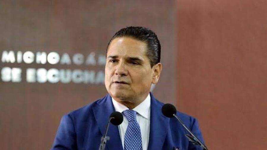 FGR acusa a ex Gobernador Silvano Aureoles por daños de más de 3 mmdp; dan prisión preventiva a colaboradores