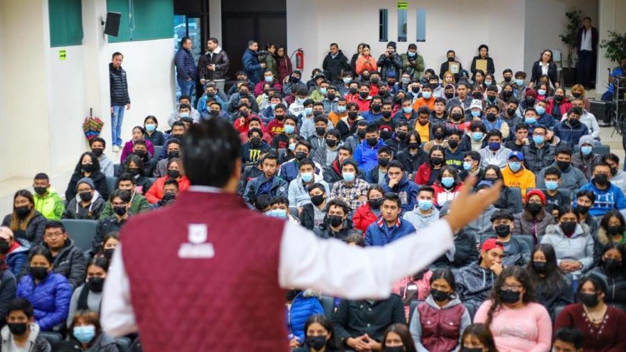 Participaron alumnos de UTTN en Foro Juvenil con alcalde de Reynosa 