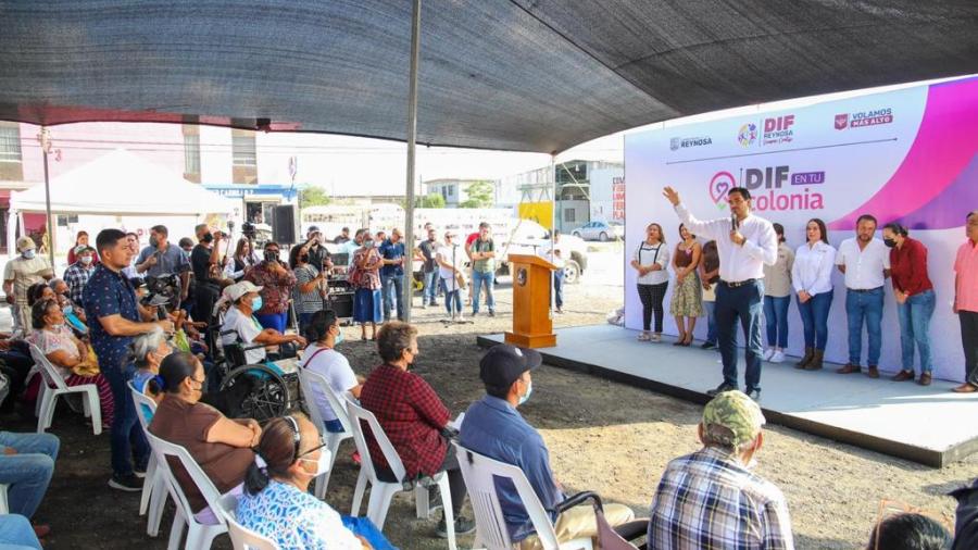 Acerc&oacute; Alcalde Carlos Pe&ntilde;a Ortiz a ciudadanos "DIF en Tu Colonia" con m&aacute;s de 1,900 apoyos 