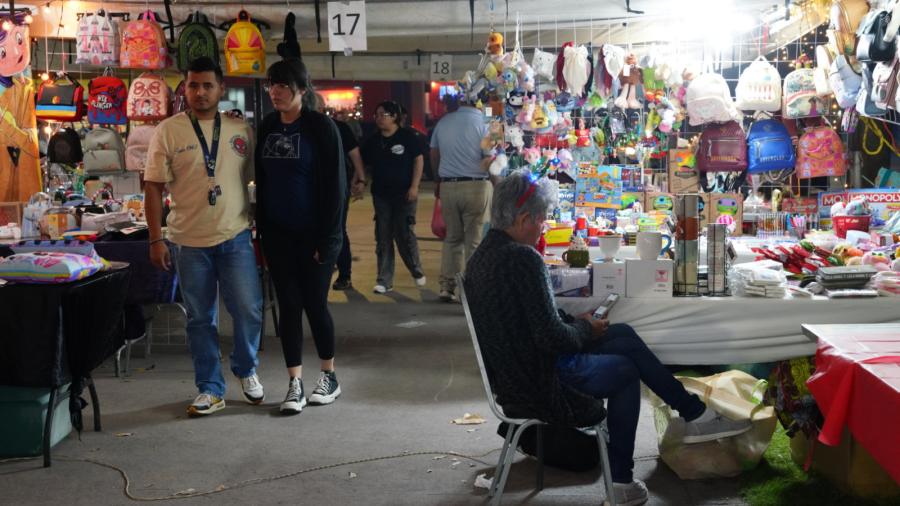 Bazar navideño del Gobierno Municipal reúne a familias y fortalece el emprendimiento local