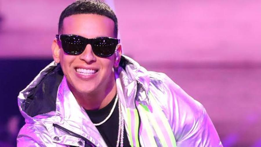Disfruta a Daddy Yankee, Bad Bunny y más en concierto virtual