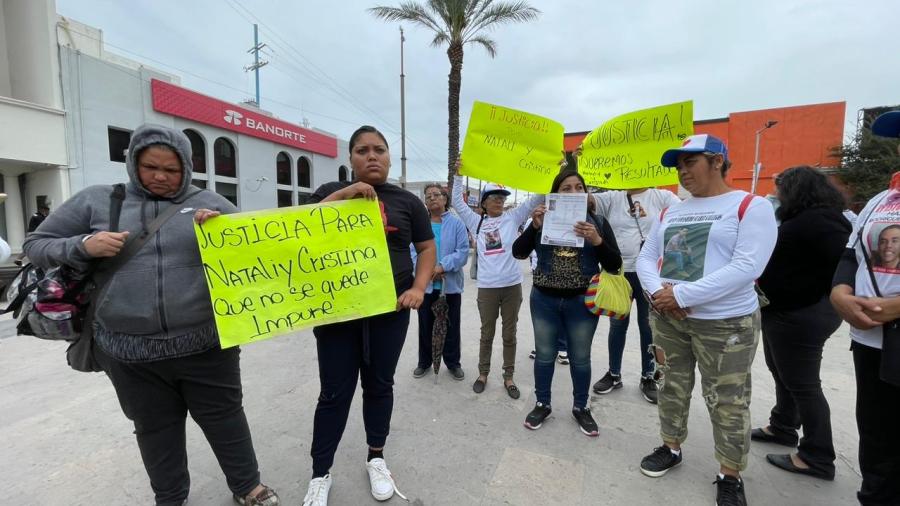 Familiares exigen respuesta a FGJT ante feminicidios
