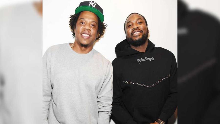 Jay-Z y Meek Mill donan 100 mil cubrebocas a prisiones en EU
