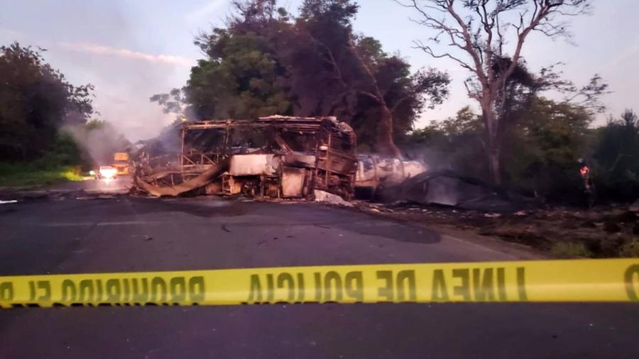 Identifica FGJT a los 18 muertos del accidente en la carretera Victoria-Monterrey