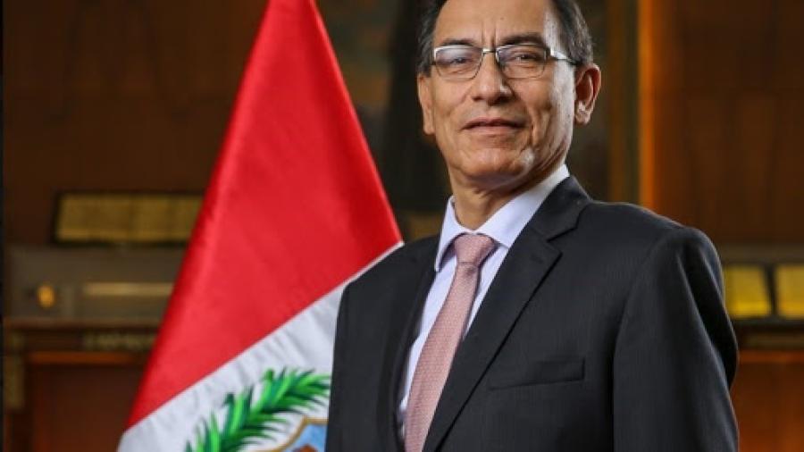 Llega a Lima Martín Vizcarra, quien asumirá la presidencia de Perú