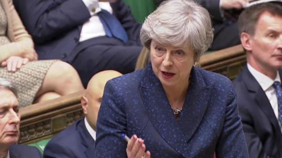 Theresa May dispuesta a solicitar a UE prórroga para el Brexit