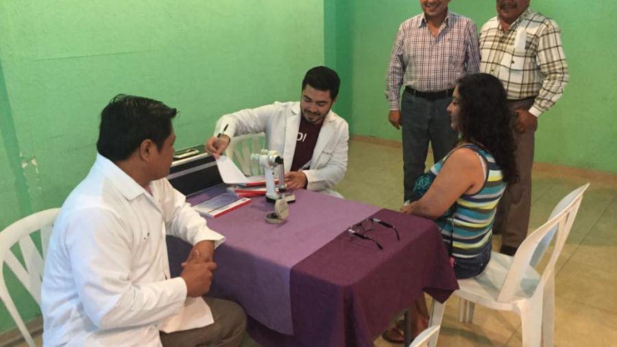 Realizan campa&ntilde;a oftalmol&oacute;gica a bajo costo