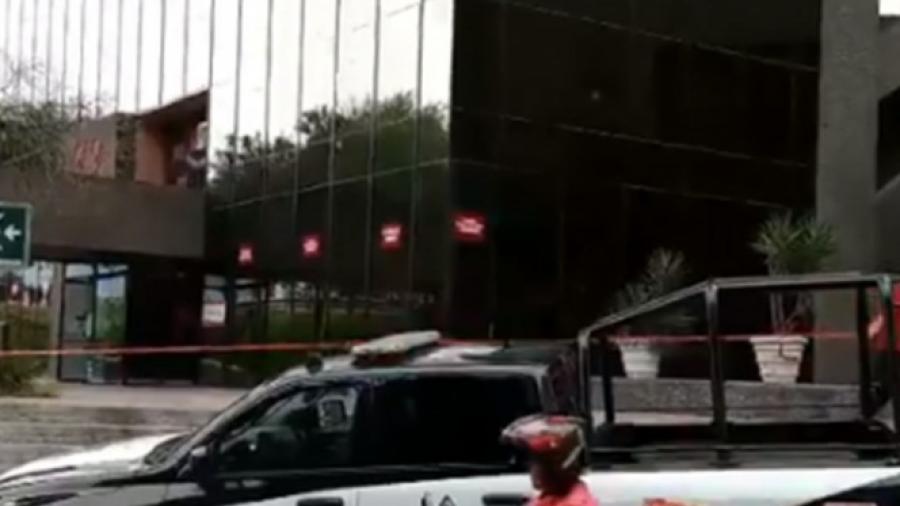 ¡De miedo! Amenaza de bomba causa caos en Monterrey