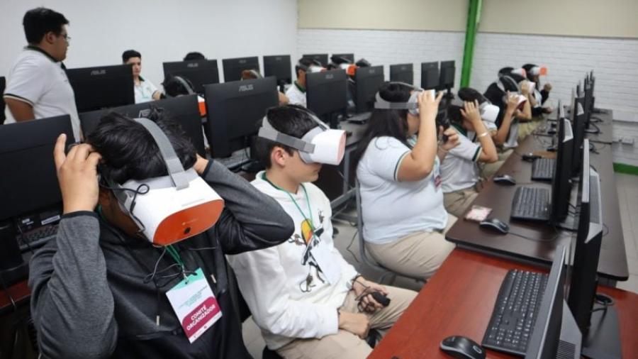 Innova CONALEP con laboratorio itinerante de realidad virtual