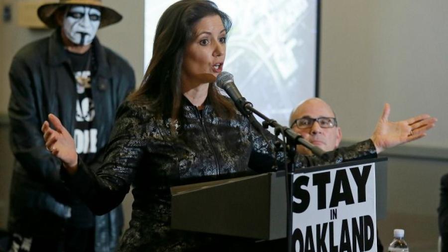 Libby Schaaf, juega su última estrategia para mantener a los Riders en la ciudad