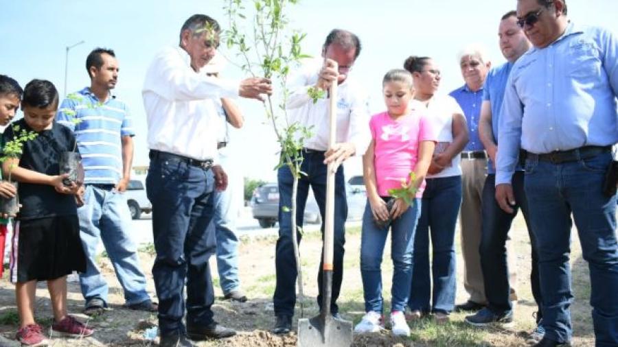 Con programa de reforestación conmemora Río Bravo el Día del Árbol