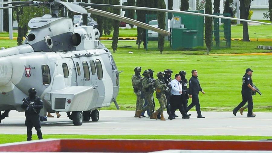 Detienen al fiscal de Morelos, Uriel Carmona