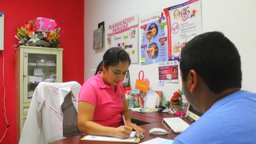 Atiende DIF Reynosa en el área de salud