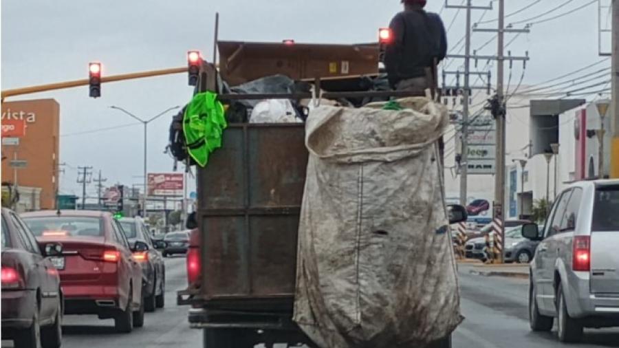 Supervisan que recolectores de basura cumplan con cuidado al medio ambiente