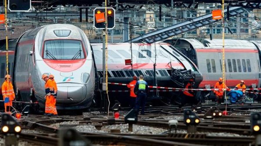 Choque de trenes en Suiza deja 30 personas heridas