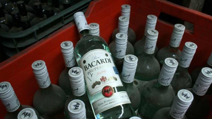Van 43 decesos en Jalisco por alcohol adulterado