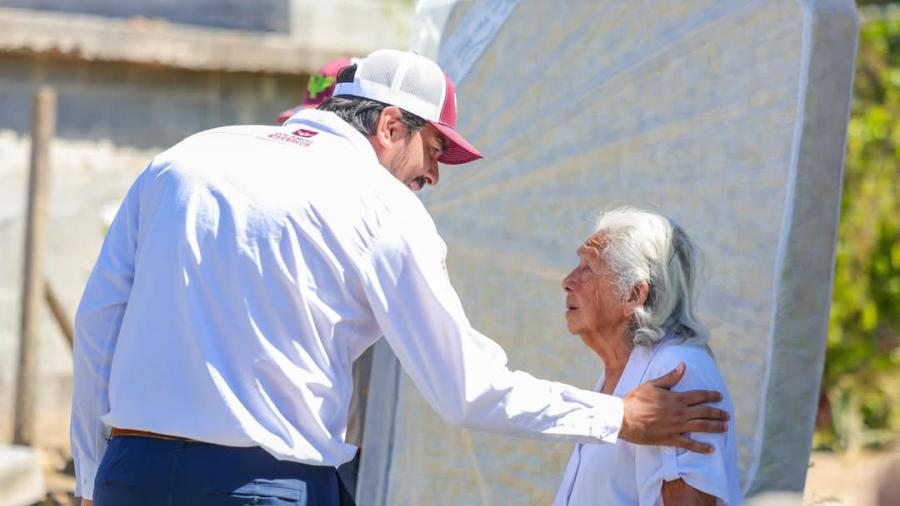 Entregó Alcalde de Reynosa apoyos municipales en la colonia Lucio Blanco 