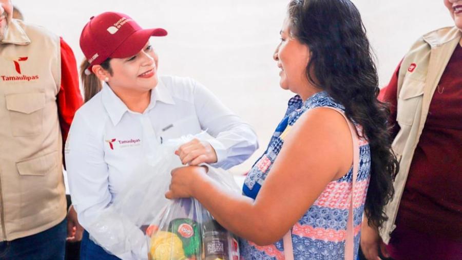 Continúa entrega de paquetes alimenticios en los 43 municipios de Tamaulipas