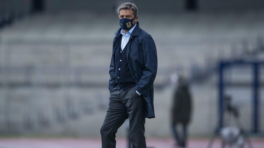 Michel renuncia a la dirección técnica de Pumas