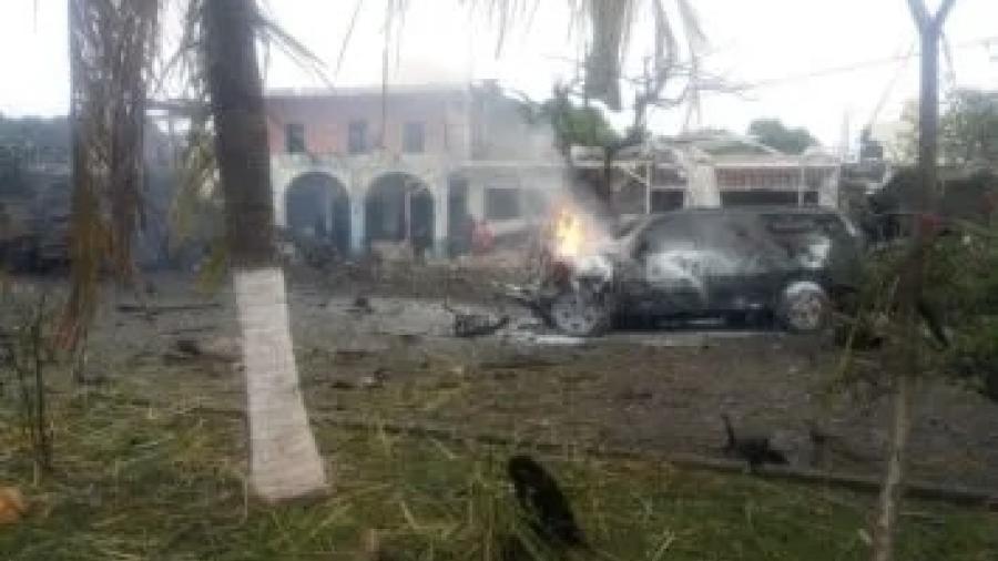 Tres muertos tras explosión de coche bomba en el centro de Coahuayana