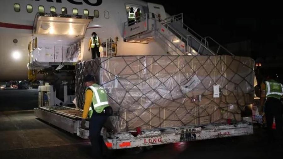 Llega a México octavo avión con insumos médicos 
