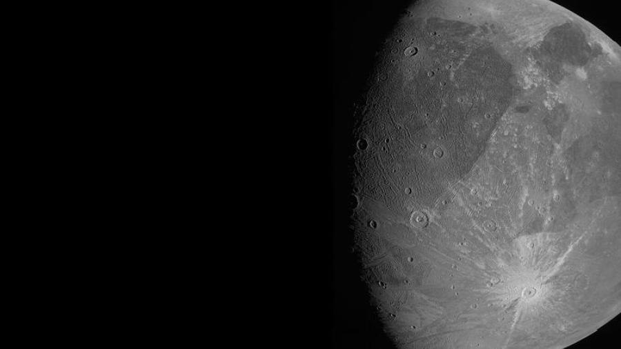 Sonda Juno tiene el primer acercamiento a la luna más grande de Júpiter 