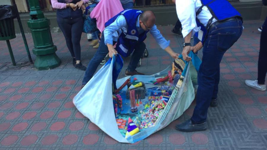 Decomisa Protección Civil Pirotecnia Comercializada en la Zona Peatonal
