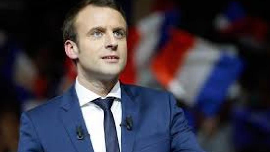 Revelan número privado del Presidente Macron