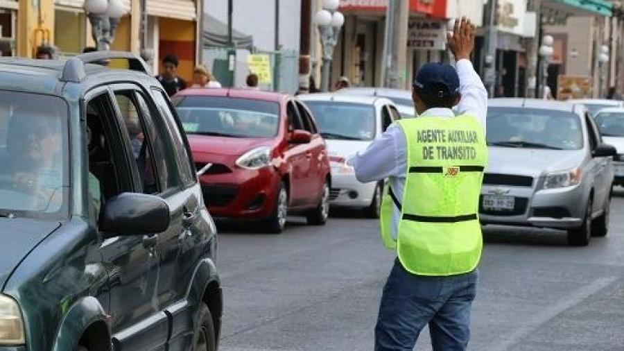 Contrata Tampico 20 auxiliares viales para apoyar la Vialidad 