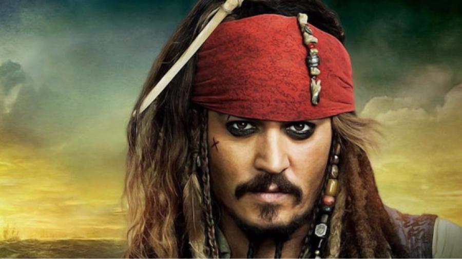 Johnny Deep se disfraza en Disneylandia