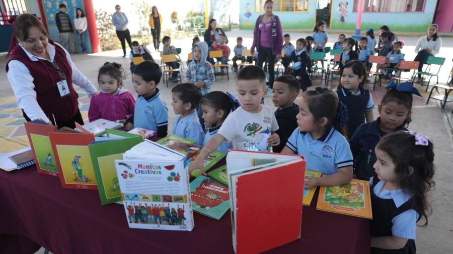 Invitan a picnic literario en la explanada de la independencia
