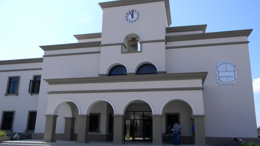 Eval&uacute;an cuarteaduras en presidencia de Altamira