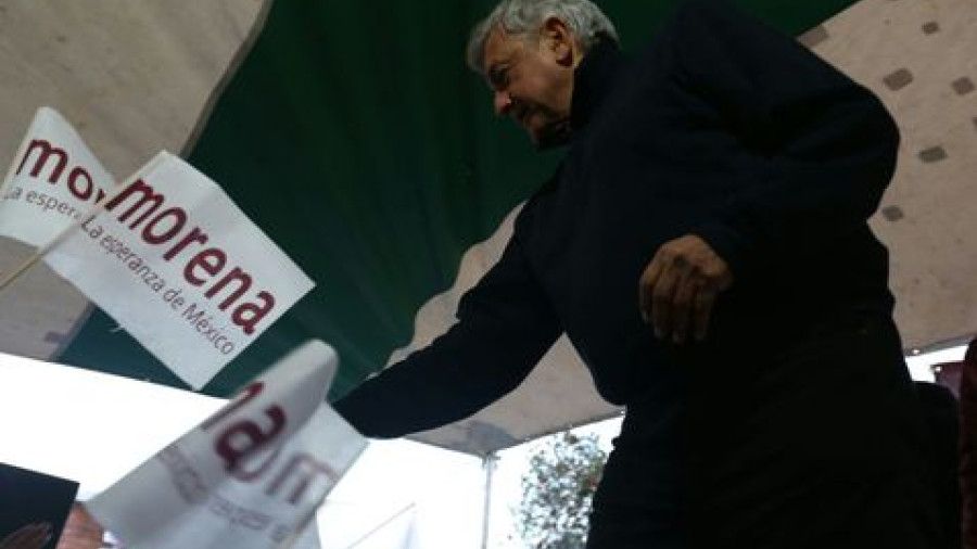 Presenta dec&aacute;logo contra inseguridad y violencia AMLO