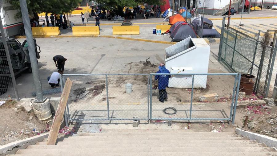 Instalan portones en los accesos al bordo del río Bravo 