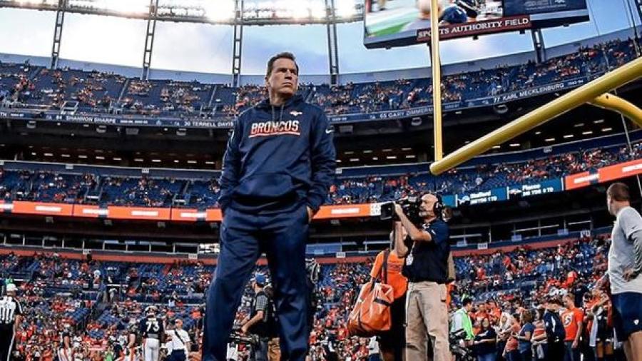 Entrenador en jefe de Broncos se retira de la NFL
