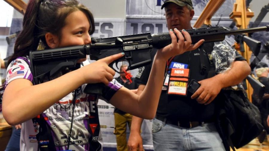 Nueva ley permitirá a niños usar armas de fuego para cazar