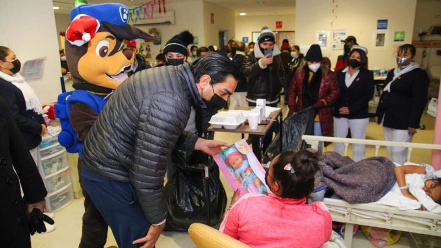 Recibieron regalos niños del Hospital Materno Infantil 